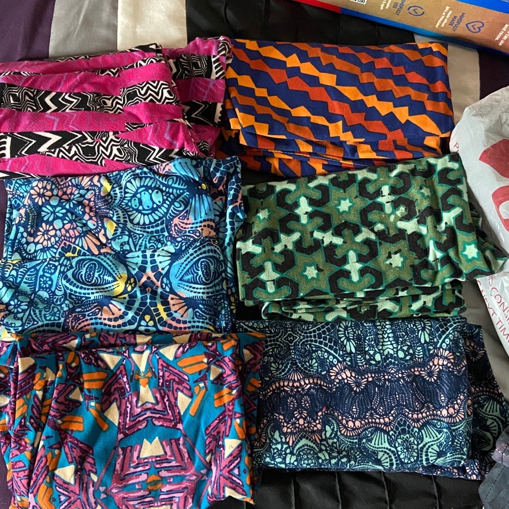 LuLaRoe Colorful Patterned Leggings Set